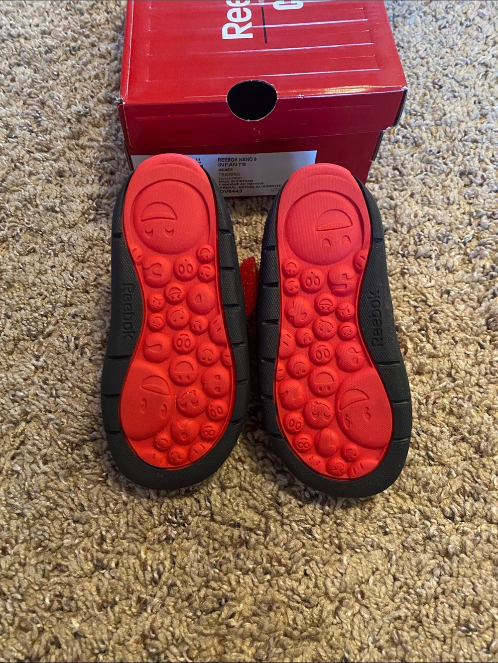 Reebok size 5 shoes - Picture 5 of 6